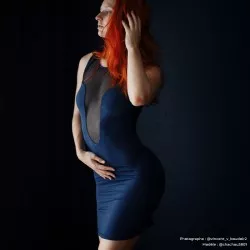 Robe Sexy Bleue Plongeante - Décolleté Audacieux - OutX